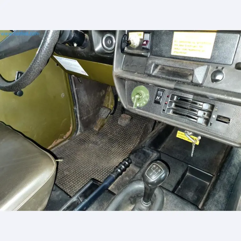 Magazijnliquidatie van een dienstverlenend bedrijf, voertuigen, magazijnuitrusting-22