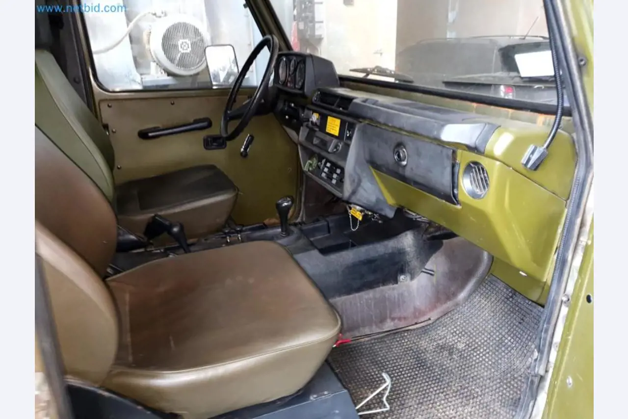 Magazijnliquidatie van een dienstverlenend bedrijf, voertuigen, magazijnuitrusting-24