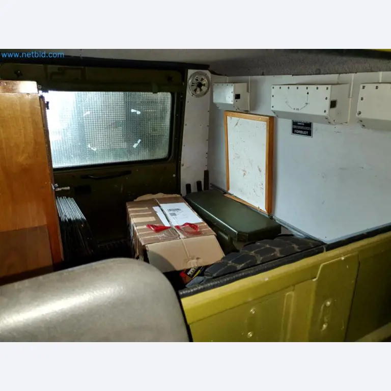 Magazijnliquidatie van een dienstverlenend bedrijf, voertuigen, magazijnuitrusting-25