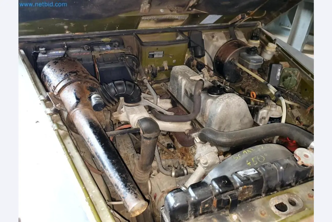 Magazijnliquidatie van een dienstverlenend bedrijf, voertuigen, magazijnuitrusting-28