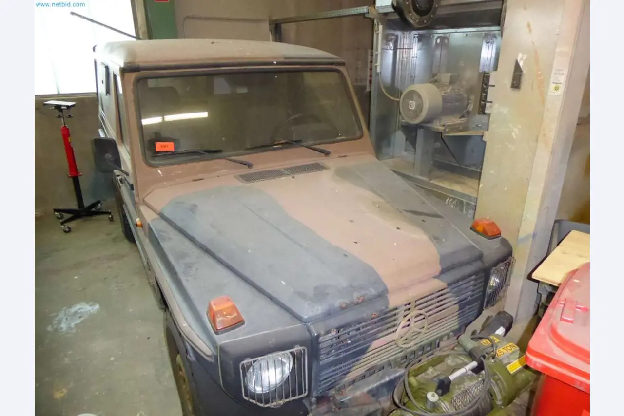 Magazijnliquidatie van een dienstverlenend bedrijf, voertuigen, magazijnuitrusting-7