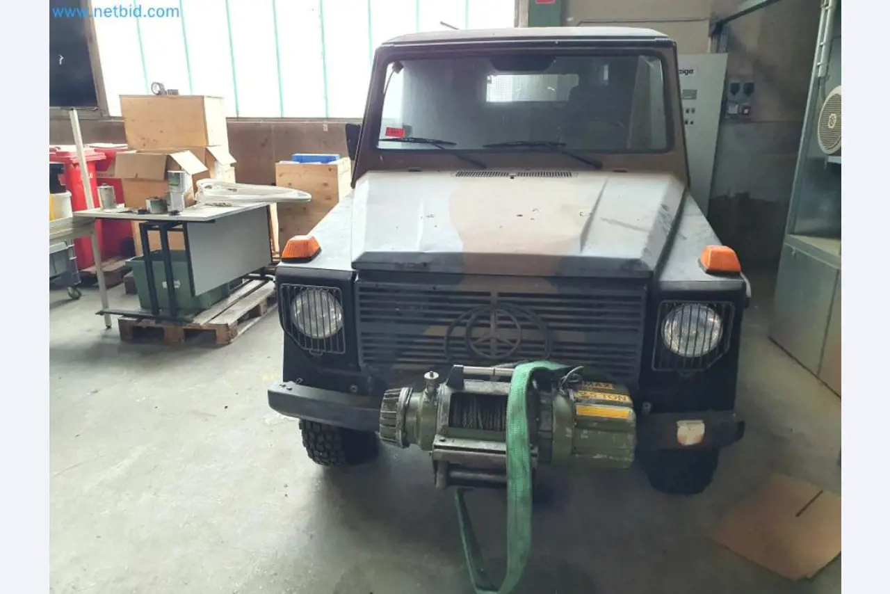 Magazijnliquidatie van een dienstverlenend bedrijf, voertuigen, magazijnuitrusting-9