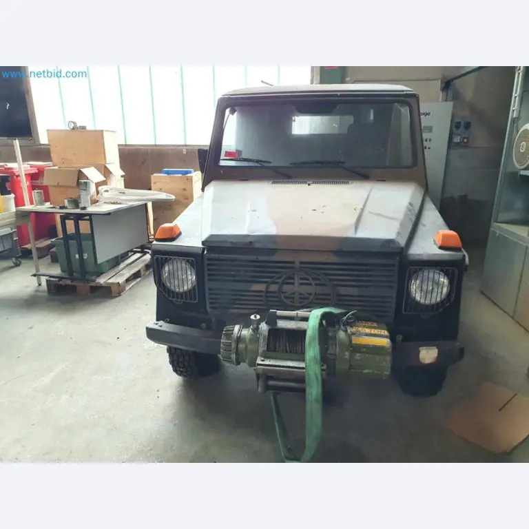 Magazijnliquidatie van een dienstverlenend bedrijf, voertuigen, magazijnuitrusting-9