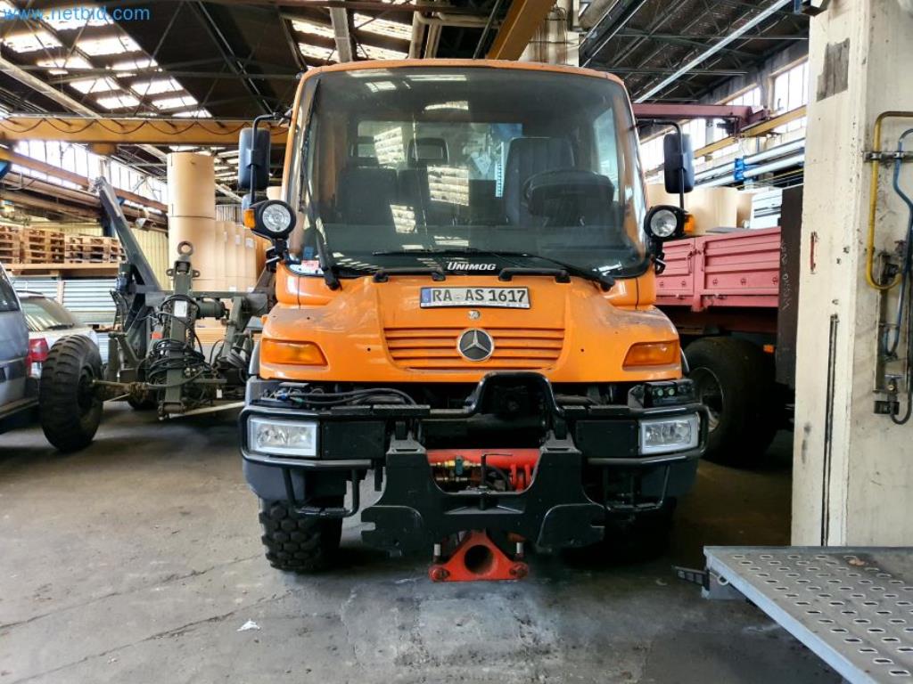 Liquidación de almacén de una empresa de servicios, vehículos, equipos de almacén-12