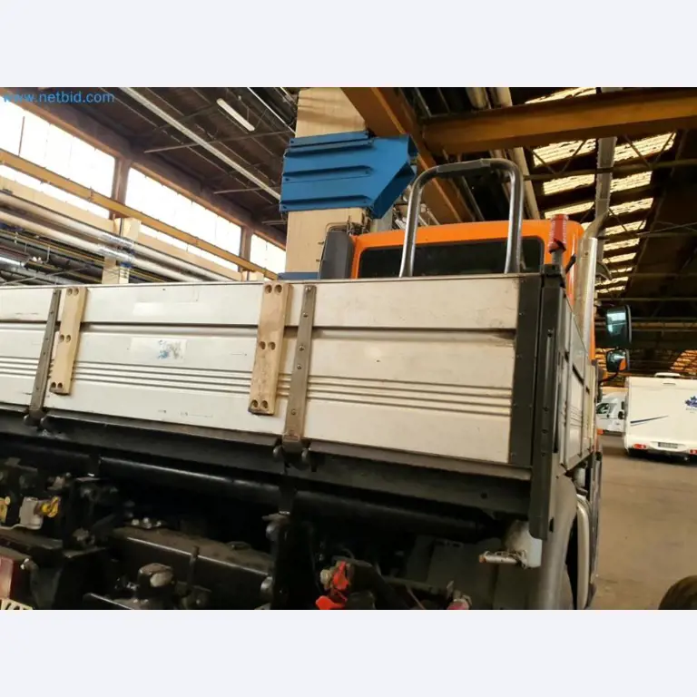 Likwidacja magazynu firmy usługowej, pojazdy, wyposażenie magazynu-22