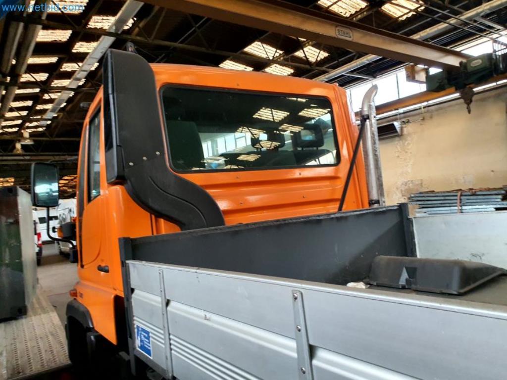 Liquidación de almacén de una empresa de servicios, vehículos, equipos de almacén-24