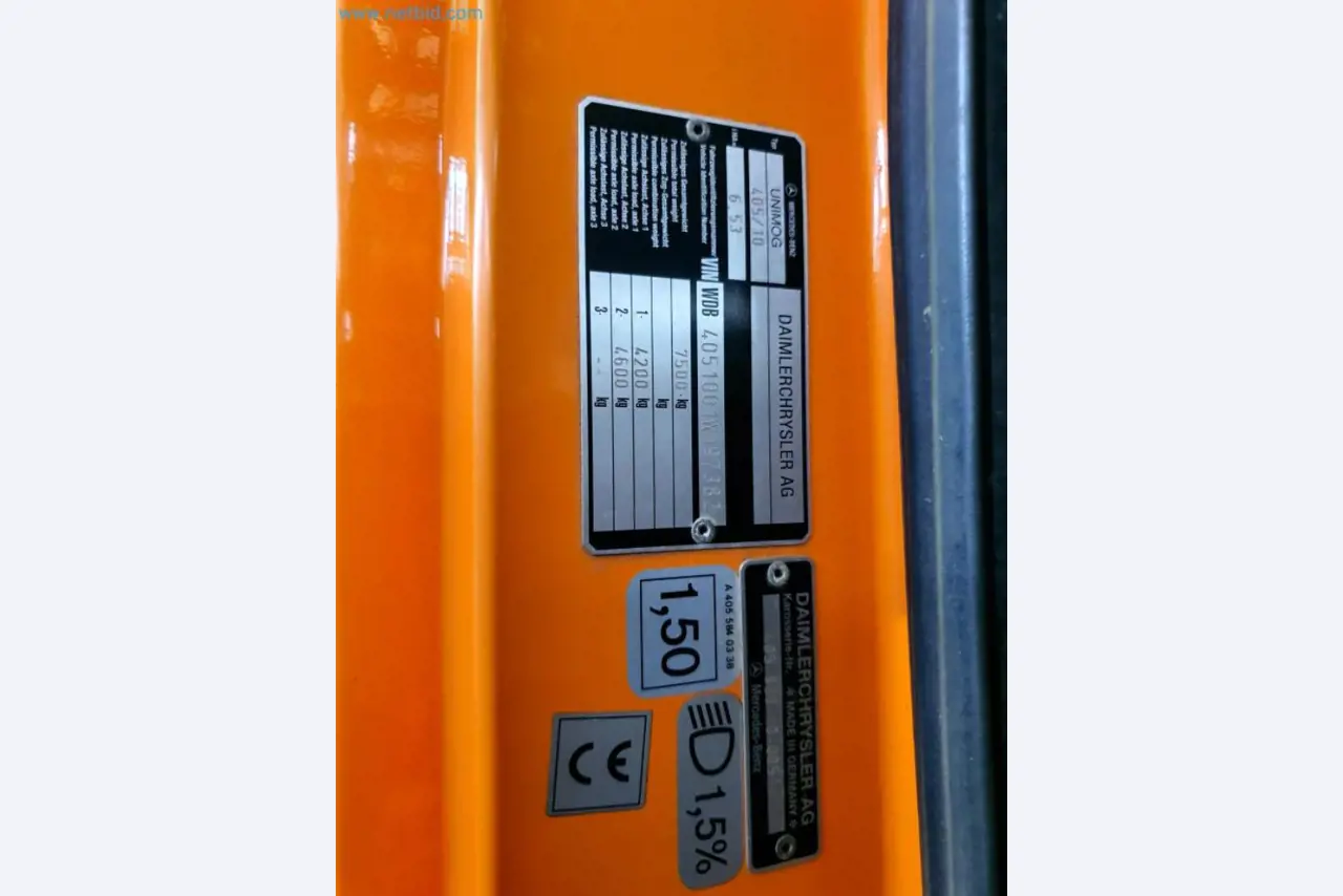 Likwidacja magazynu firmy usługowej, pojazdy, wyposażenie magazynu-30