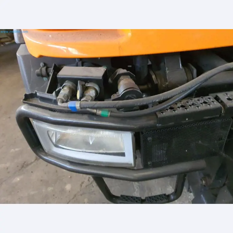 Likwidacja magazynu firmy usługowej, pojazdy, wyposażenie magazynu-47