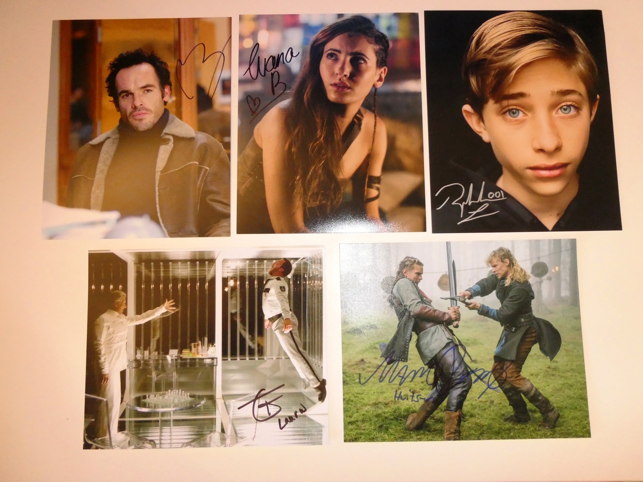 Autograph cards from film and series actors-10