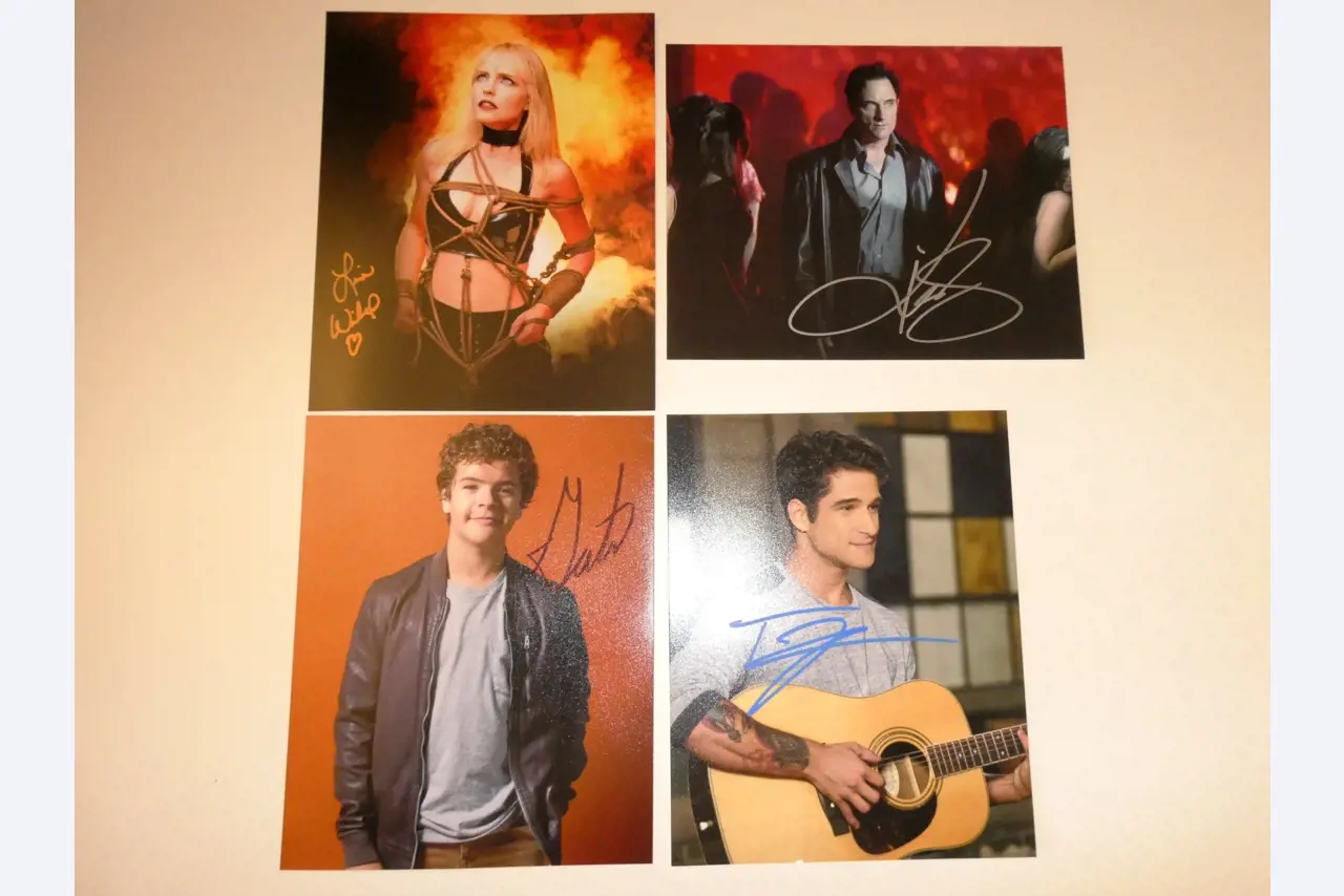 Autograph cards from film and series actors-12