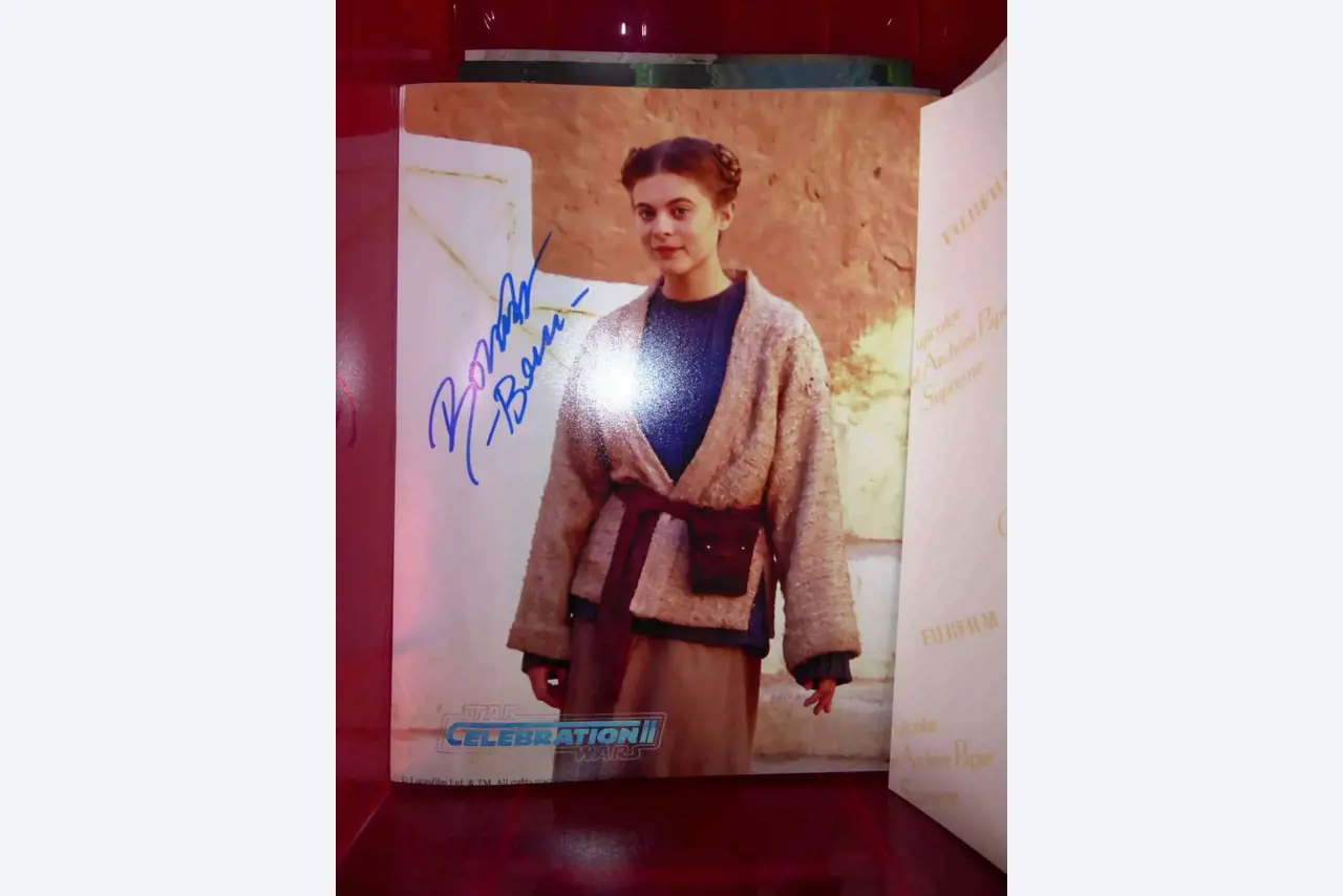 Autograph cards from film and series actors-16