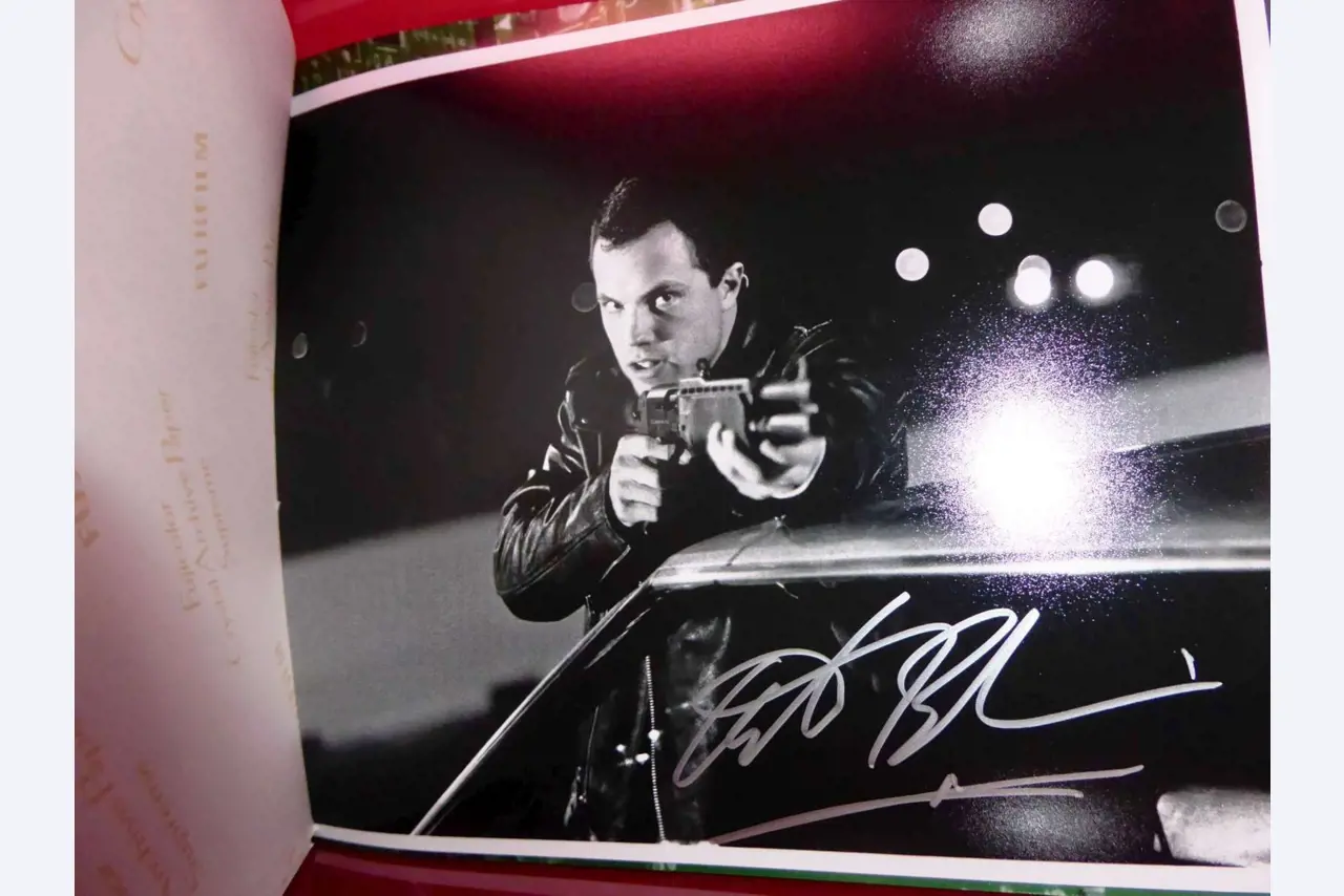 Autograph cards from film and series actors-20