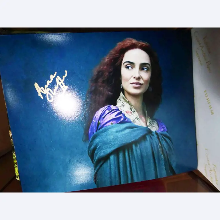 Autograph cards from film and series actors-23