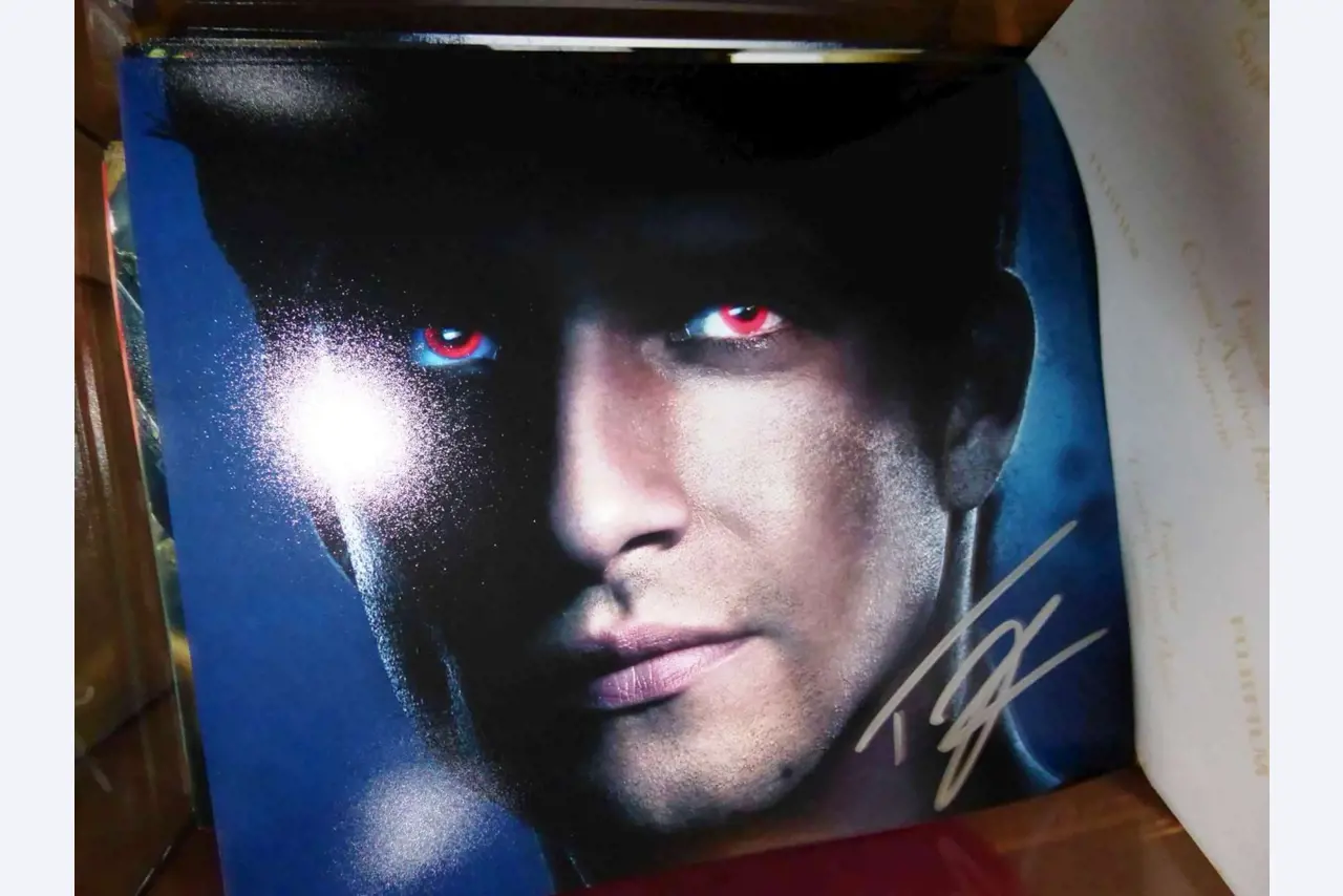 Autograph cards from film and series actors-24