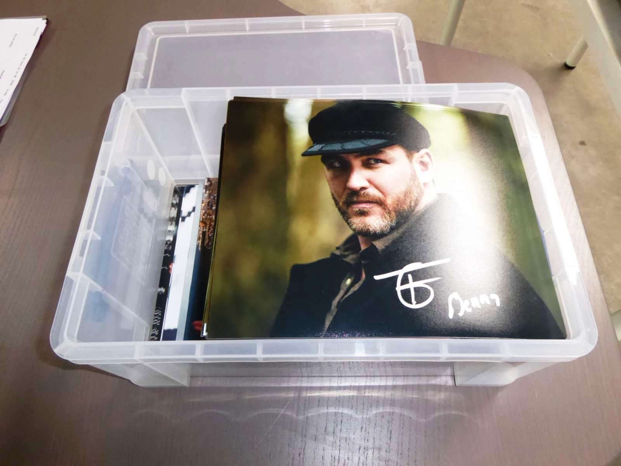 Autograph cards from film and series actors-26