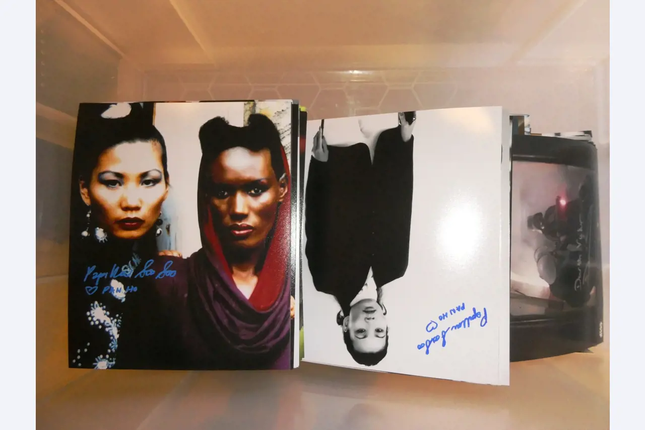 Autograph cards from film and series actors-2