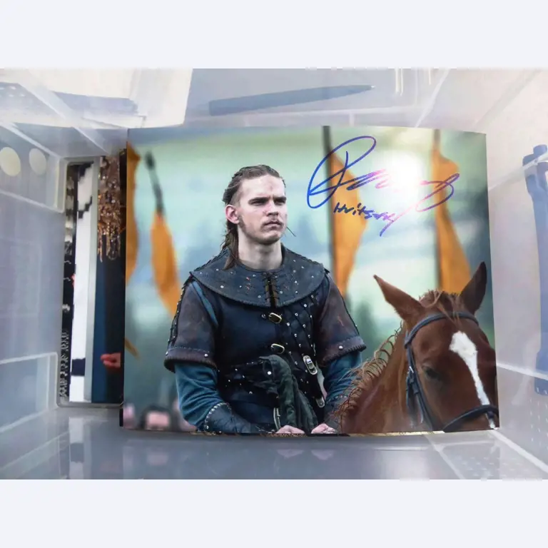 Autograph cards from film and series actors-31