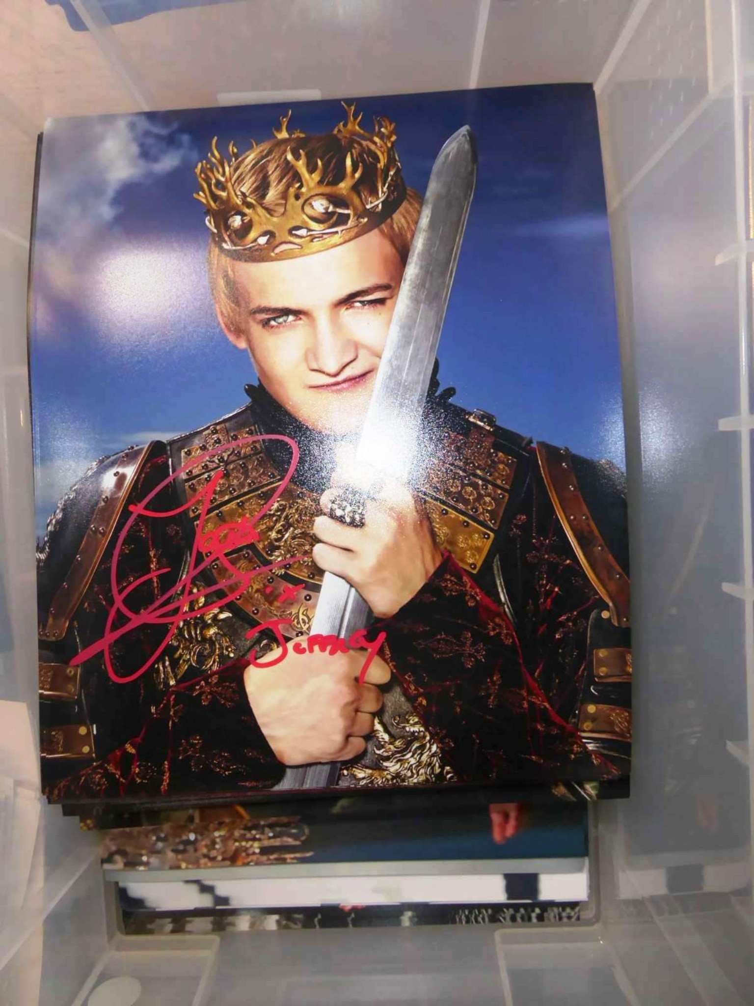 Autograph cards from film and series actors-32