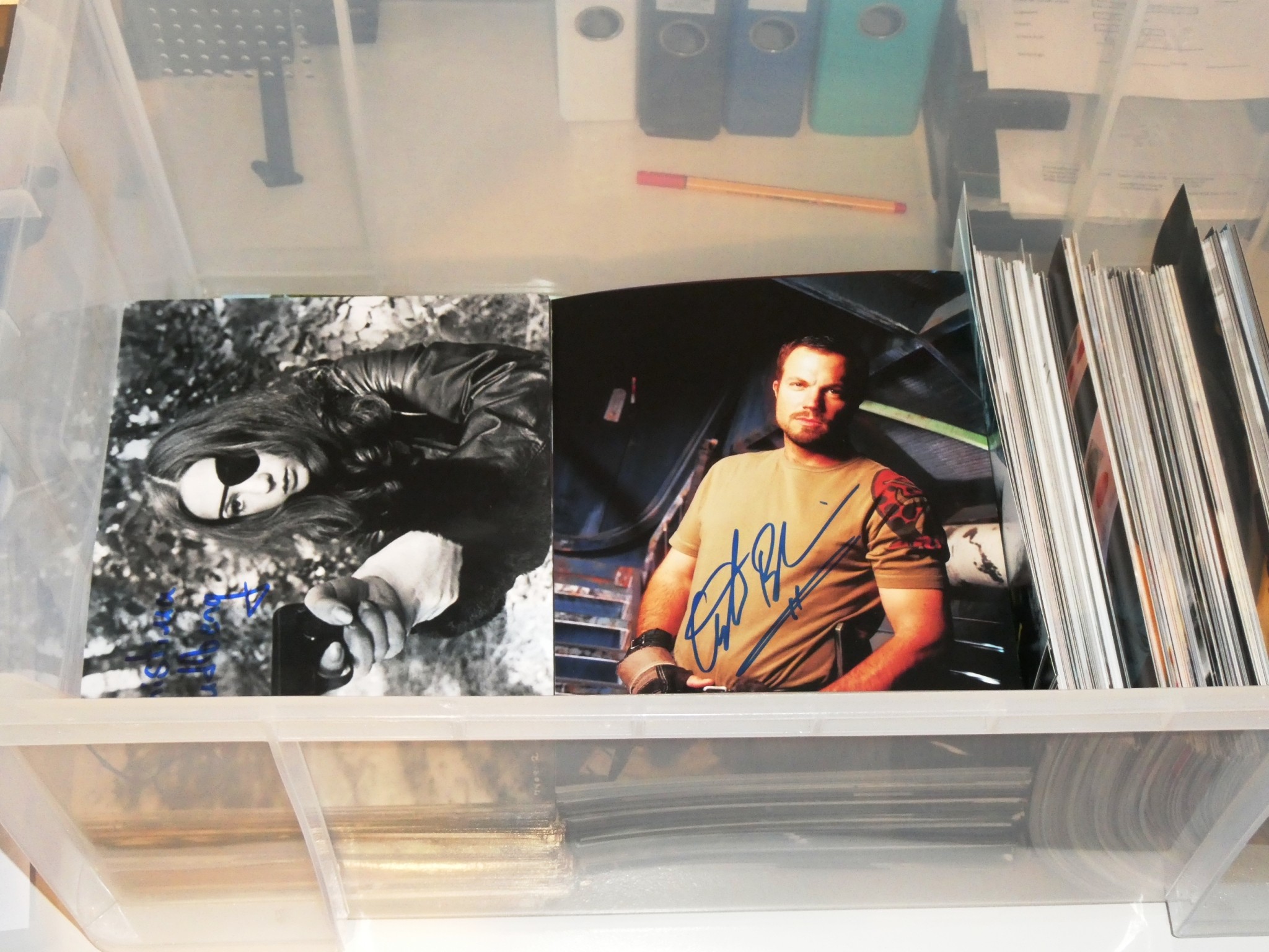 Autograph cards from film and series actors-3