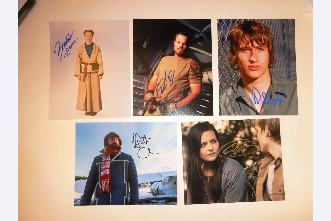 Autograph cards from film and series actors-7