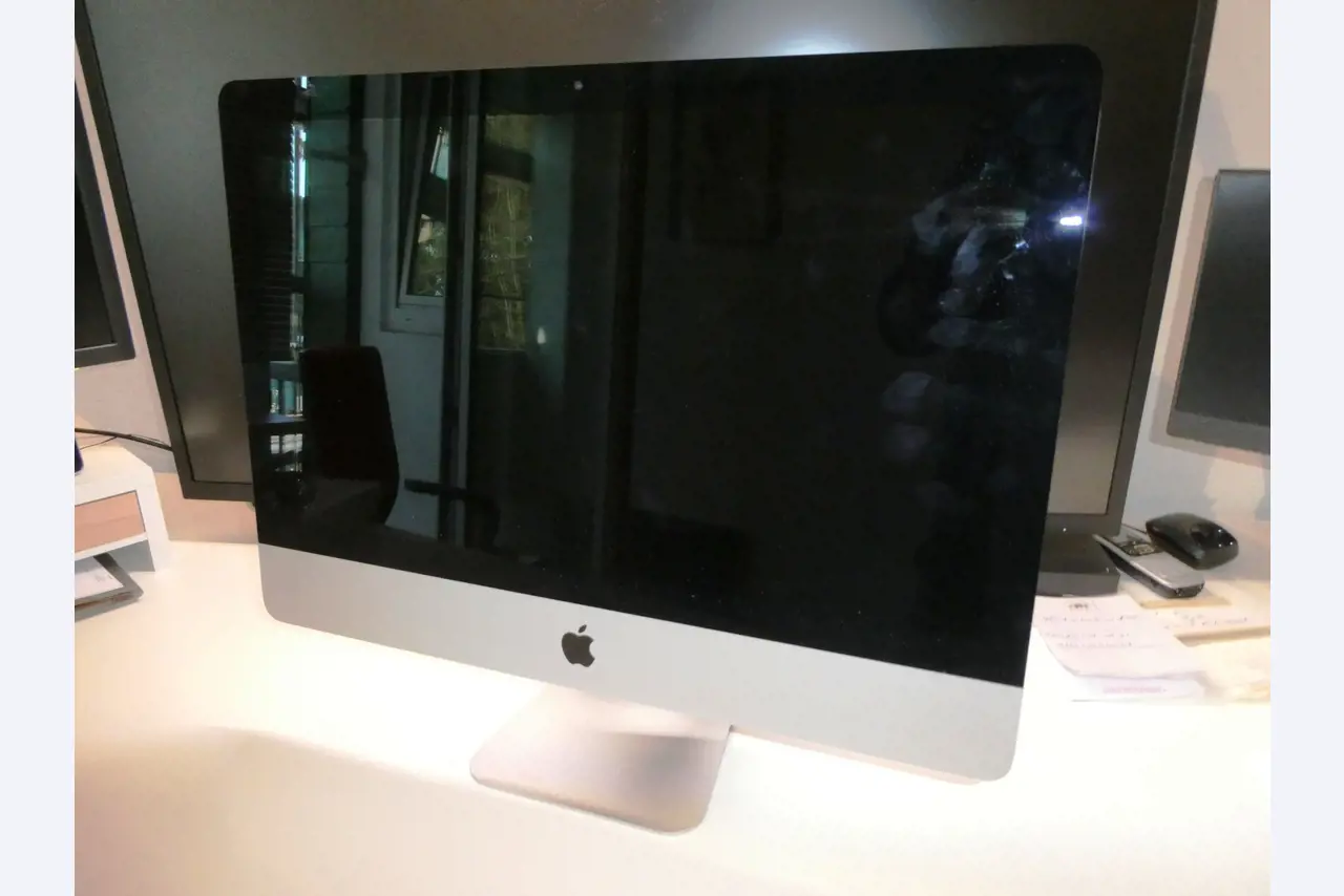 Autograph cards from film and series actors-17