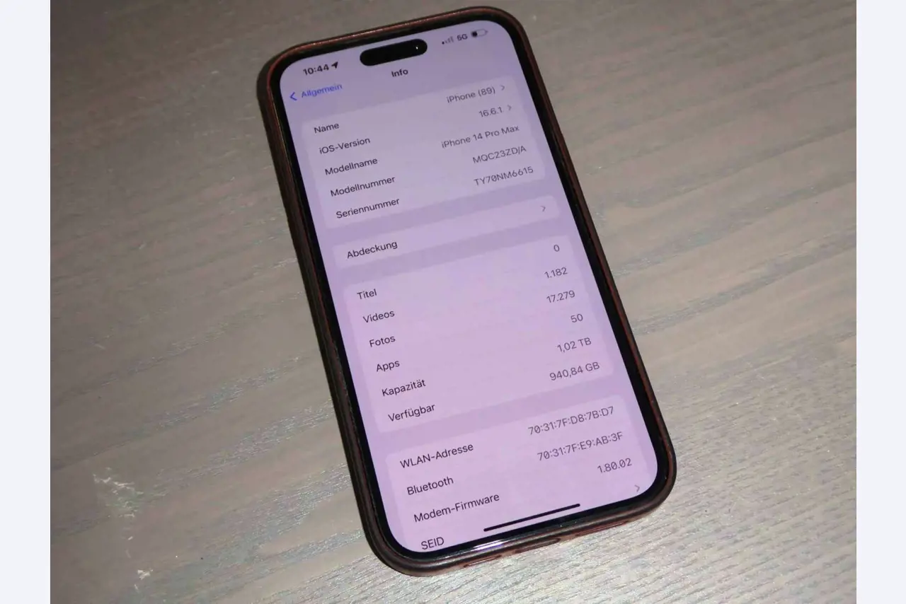 Autograph cards from film and series actors-18