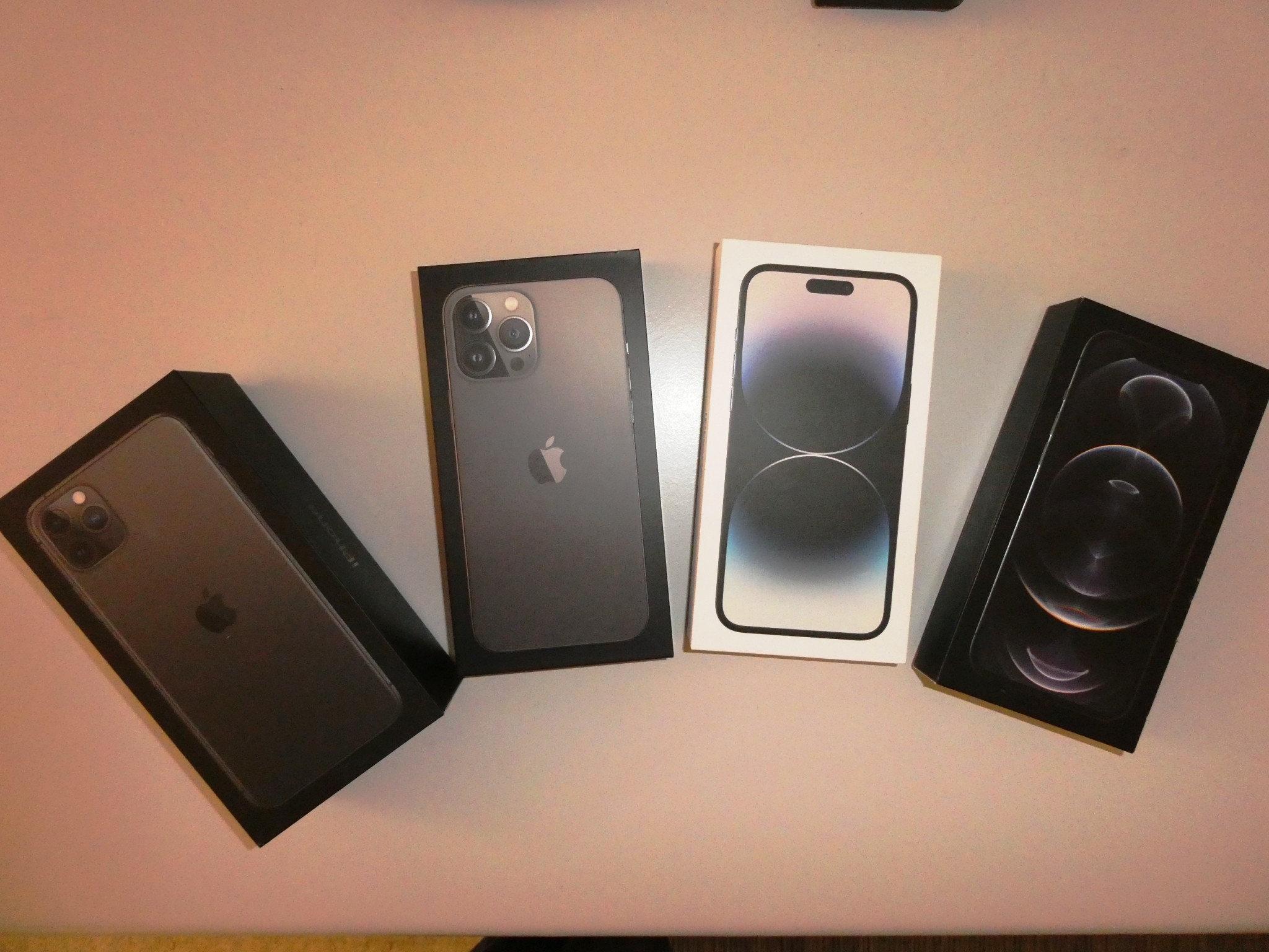 Autograph cards from film and series actors-1