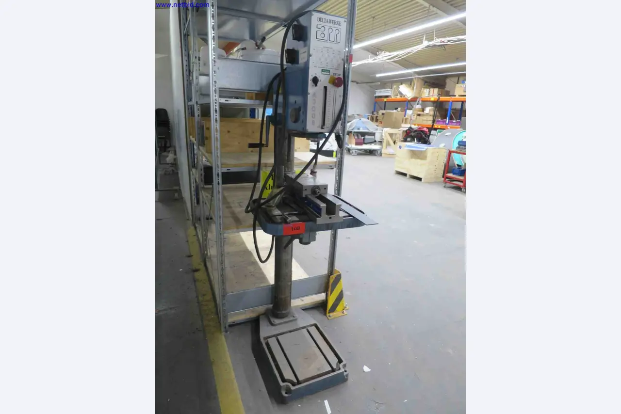 Machines CNC bien entretenues destinées à la fabrication de pièces métalliques de précision-1