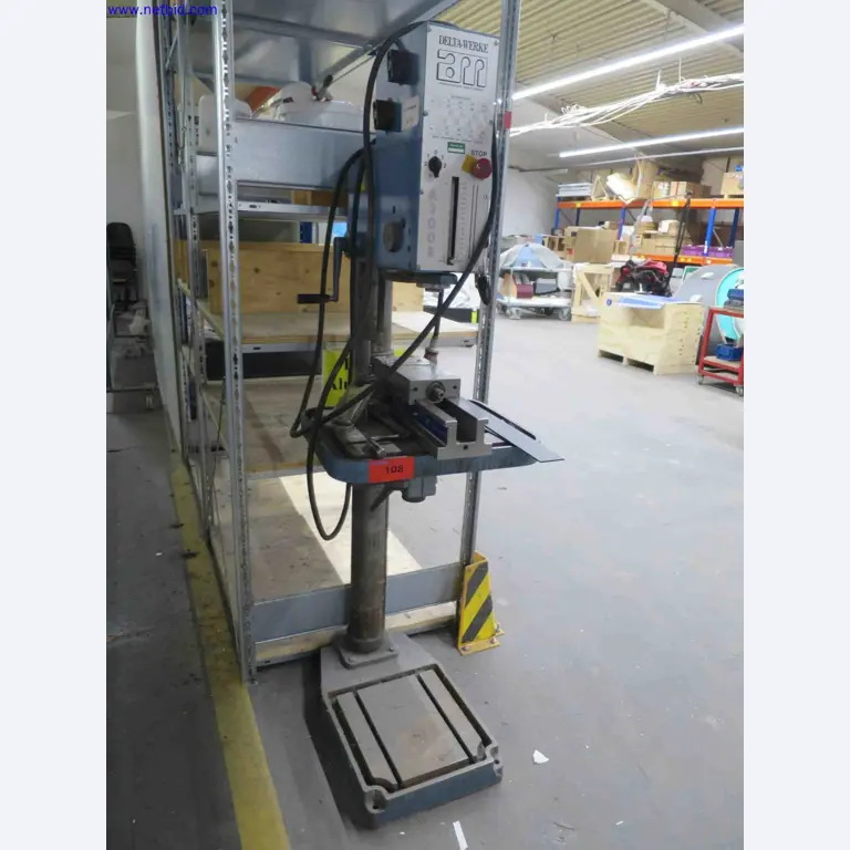 Machines CNC bien entretenues destinées à la fabrication de pièces métalliques de précision-1