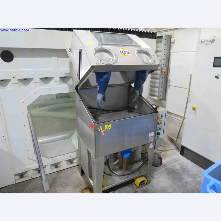 Machines CNC bien entretenues destinées à la fabrication de pièces métalliques de précision-1