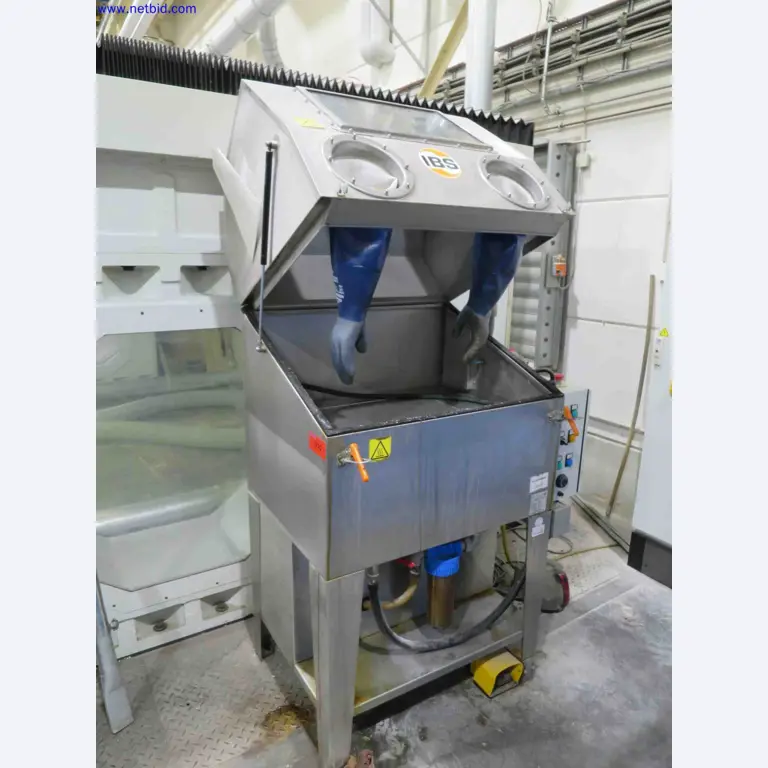 Machines CNC bien entretenues destinées à la fabrication de pièces métalliques de précision-3