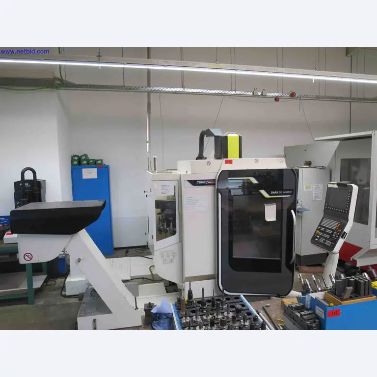 Máquinas CNC en buen estado para la fabricación de componentes metálicos de precisión-1
