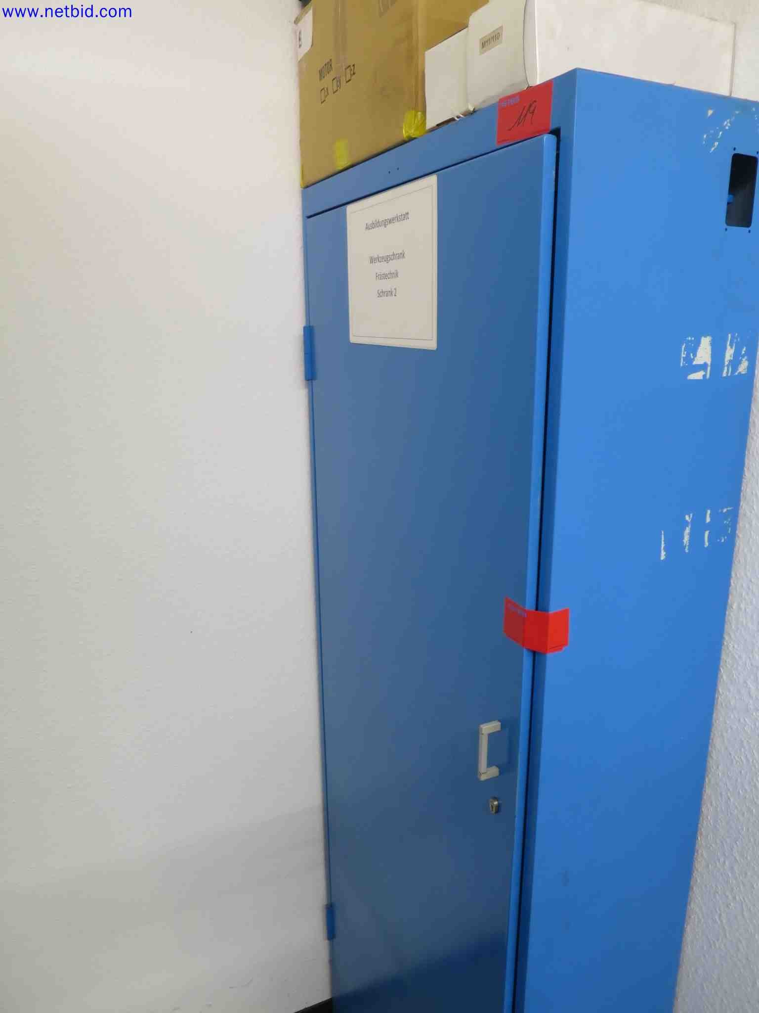 Máquinas CNC en buen estado para la fabricación de componentes metálicos de precisión-2