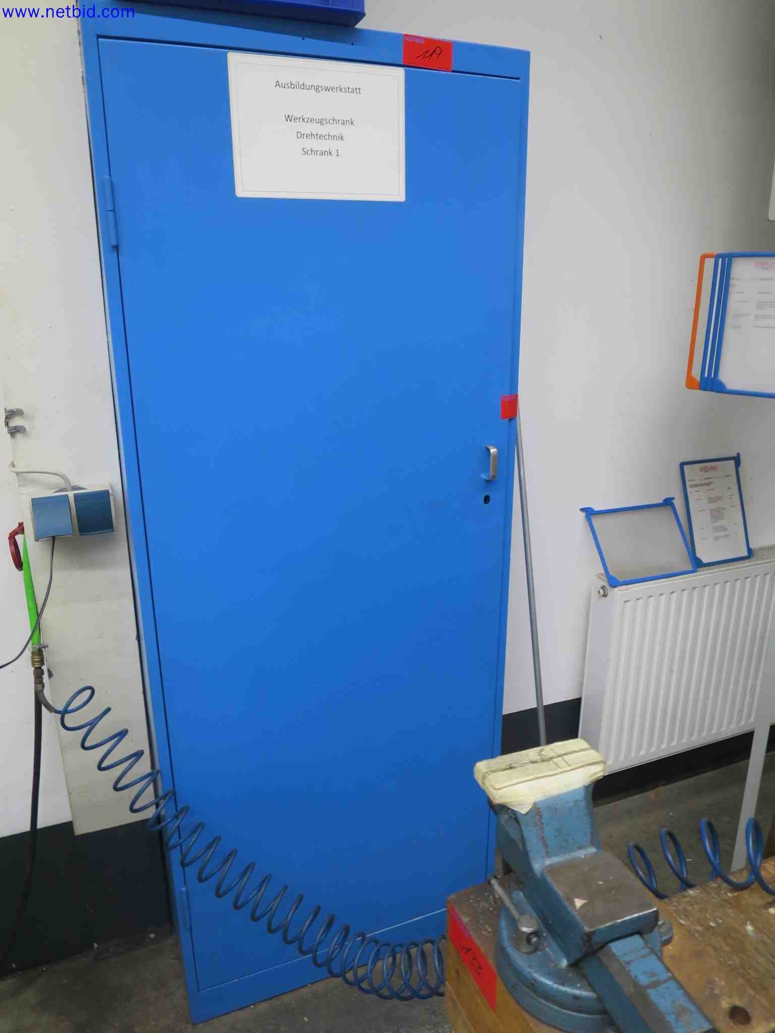 Máquinas CNC en buen estado para la fabricación de componentes metálicos de precisión-5