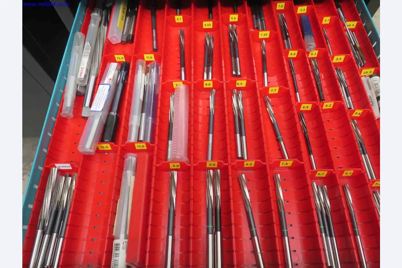 Máquinas CNC en buen estado para la fabricación de componentes metálicos de precisión-2