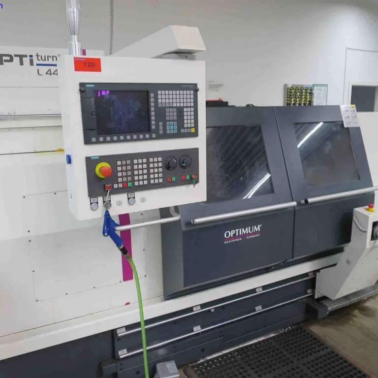 CNC soustruh Optimum Optiturn L440
