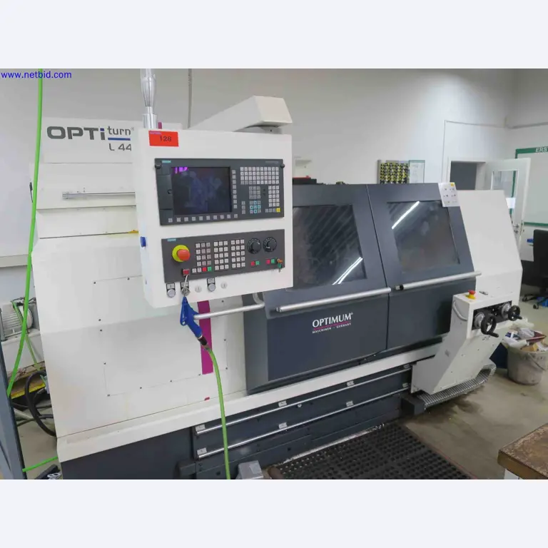 Máquinas CNC en buen estado para la fabricación de componentes metálicos de precisión-1