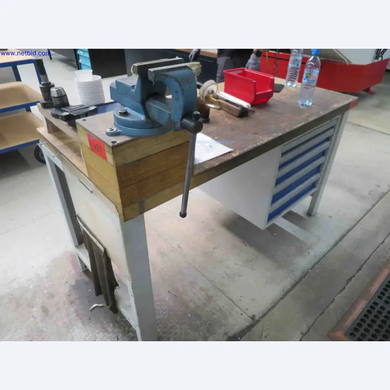 Máquinas CNC en buen estado para la fabricación de componentes metálicos de precisión-1