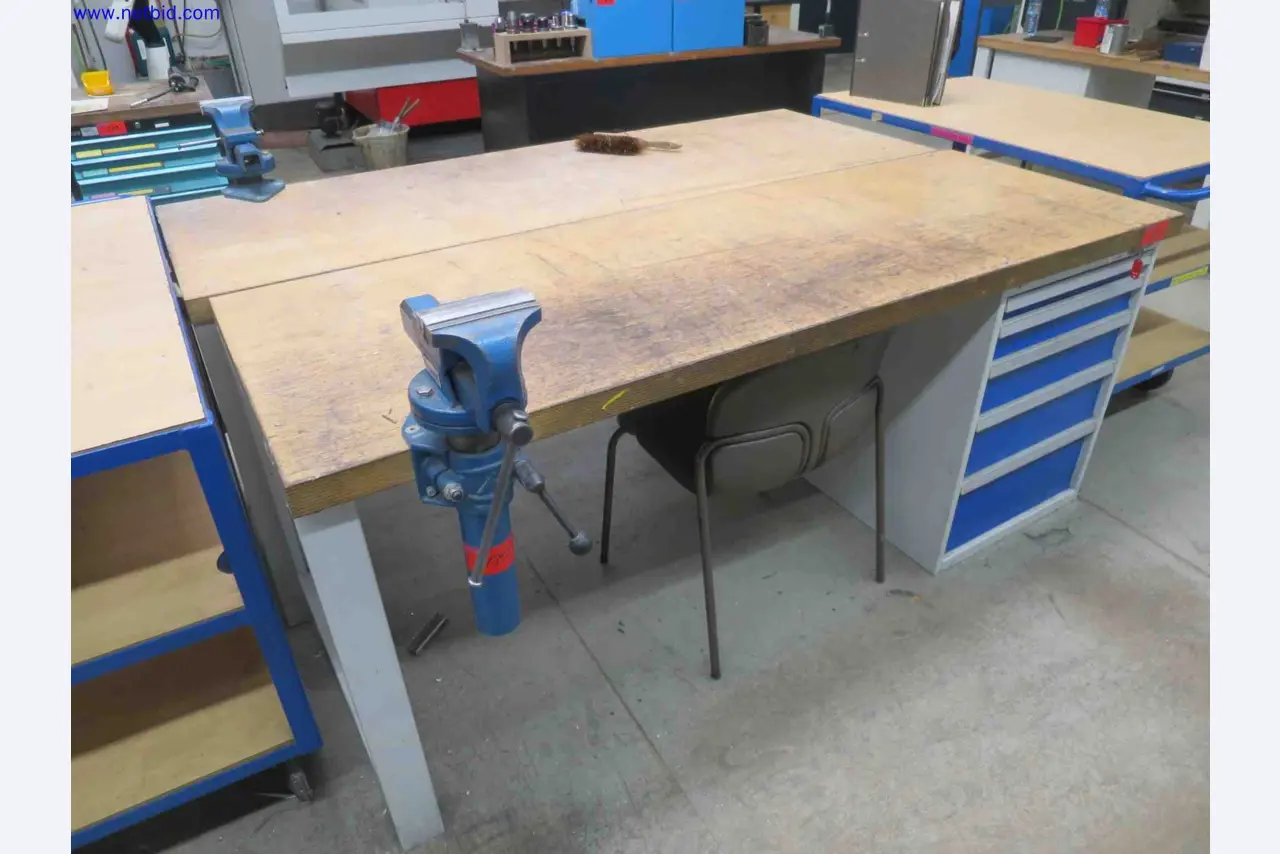 Máquinas CNC en buen estado para la fabricación de componentes metálicos de precisión-3