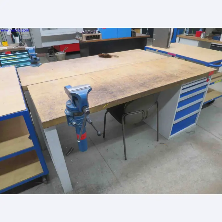 Máquinas CNC en buen estado para la fabricación de componentes metálicos de precisión-3