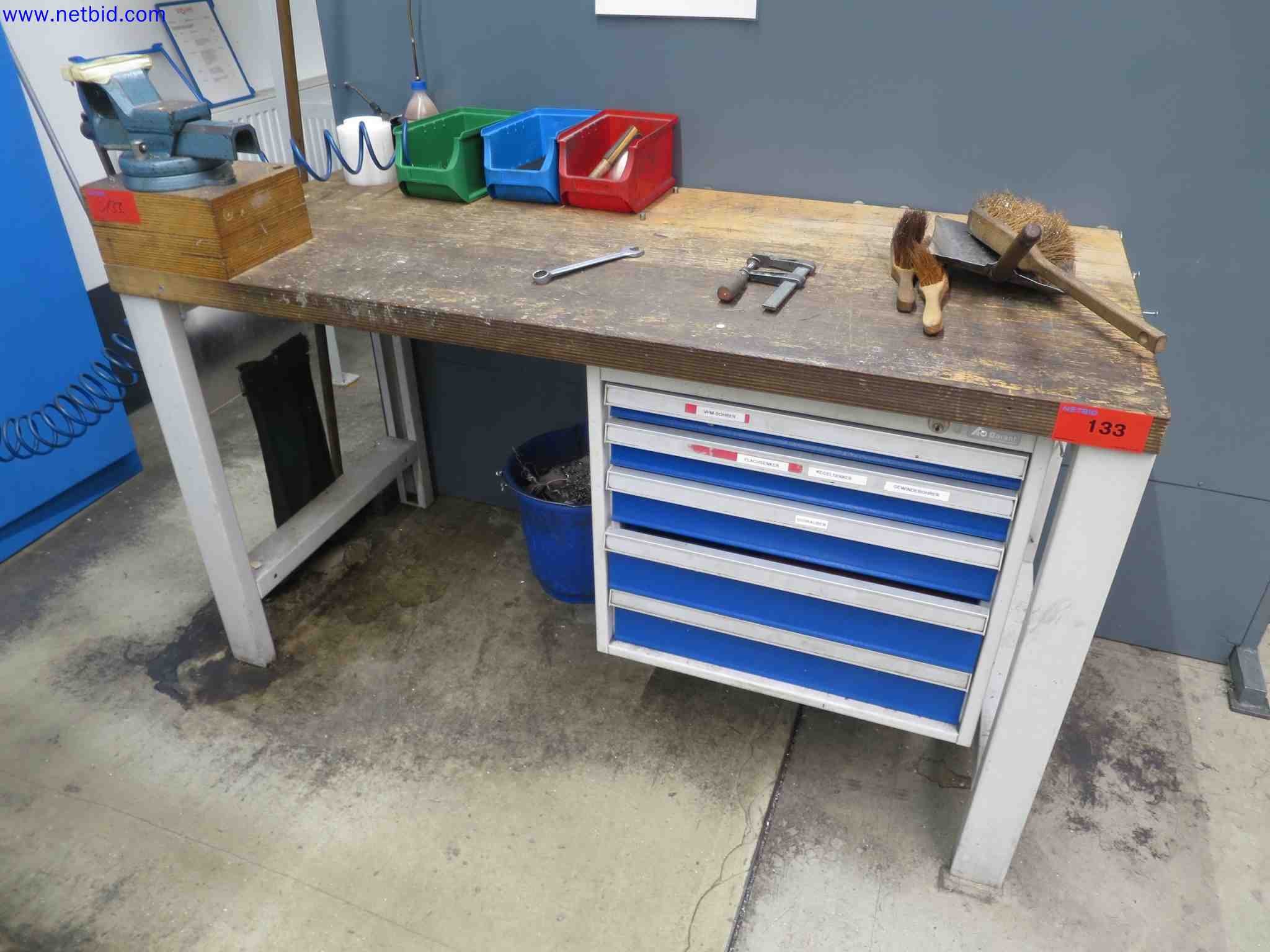 Máquinas CNC en buen estado para la fabricación de componentes metálicos de precisión-1