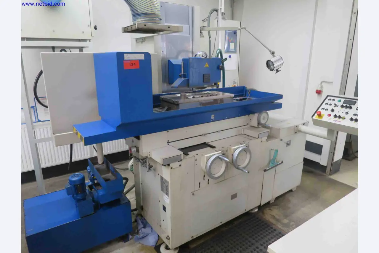 Máquinas CNC en buen estado para la fabricación de componentes metálicos de precisión-1