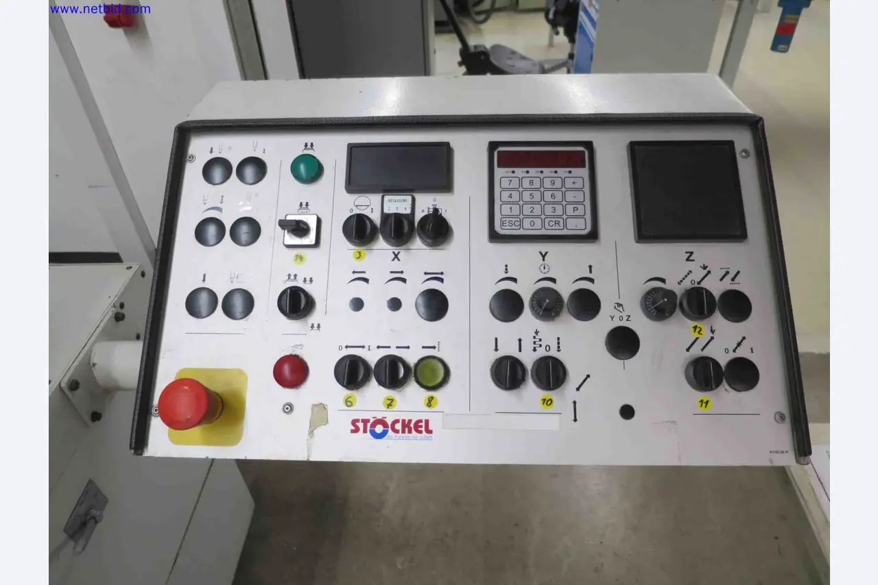 Máquinas CNC en buen estado para la fabricación de componentes metálicos de precisión-3