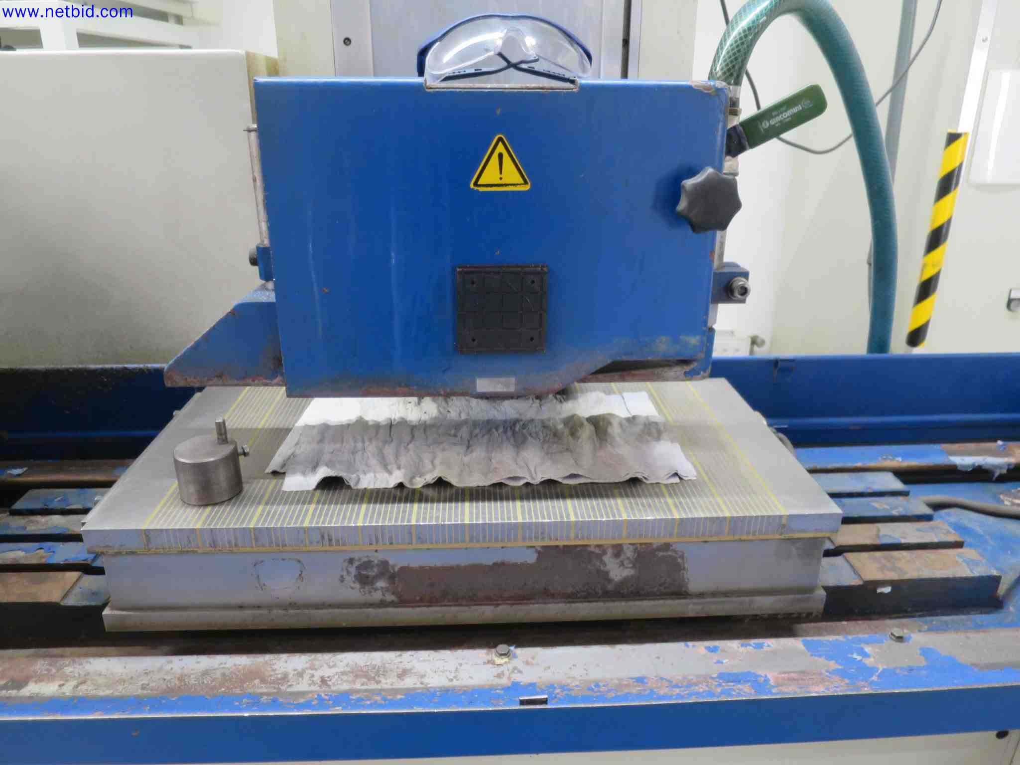 Máquinas CNC en buen estado para la fabricación de componentes metálicos de precisión-4