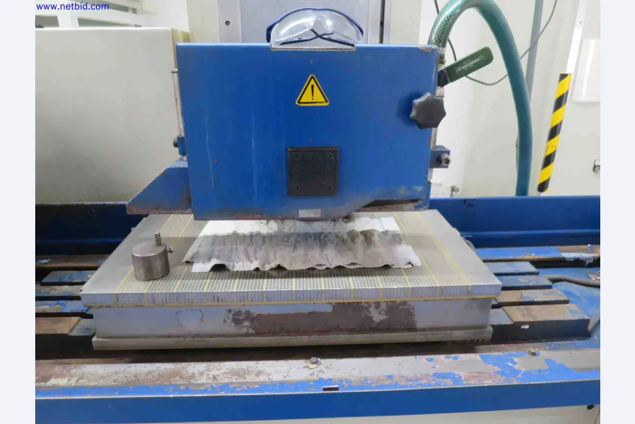 Máquinas CNC en buen estado para la fabricación de componentes metálicos de precisión-4