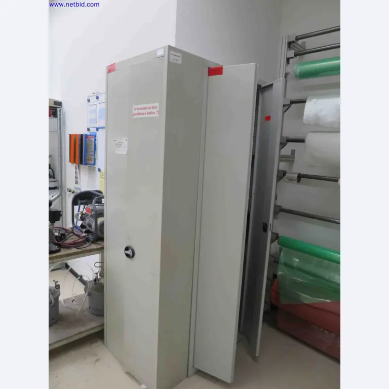 Máquinas CNC en buen estado para la fabricación de componentes metálicos de precisión-1