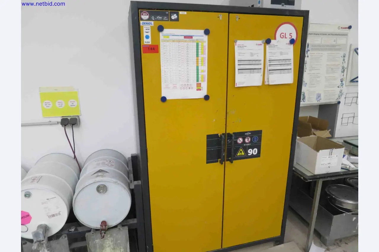 Máquinas CNC en buen estado para la fabricación de componentes metálicos de precisión-1