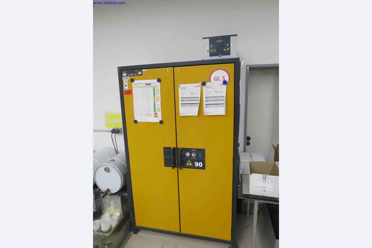 Máquinas CNC en buen estado para la fabricación de componentes metálicos de precisión-2