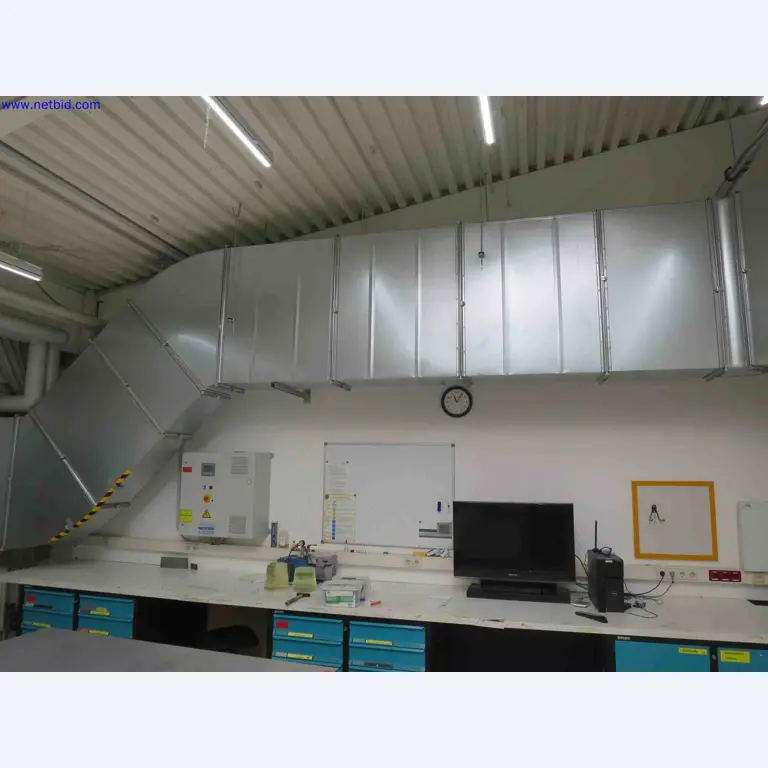 Máquinas CNC en buen estado para la fabricación de componentes metálicos de precisión-3