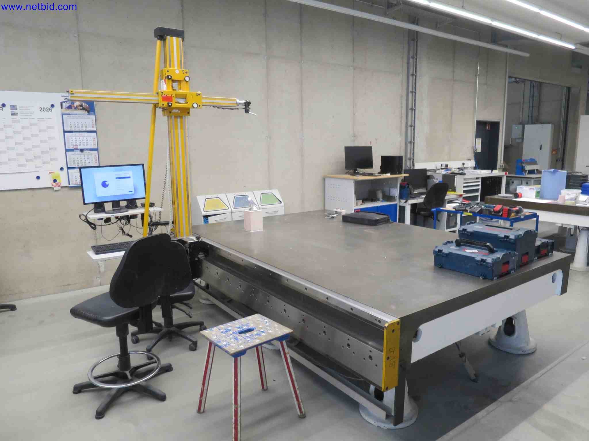Máquinas CNC en buen estado para la fabricación de componentes metálicos de precisión-1